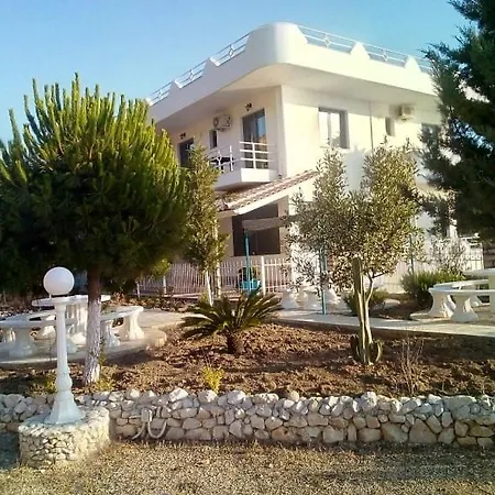 Heaven Hotel 3*